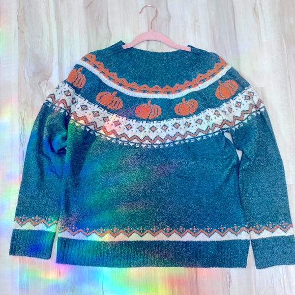 Maurices woman’s green knit pumpkin patterned fall sweater - Picture 1 of 9